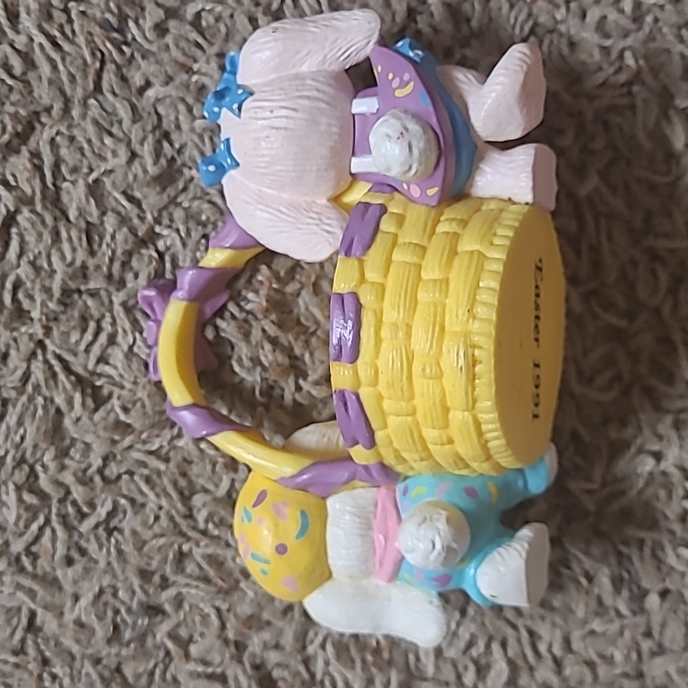 Hallmark 1991 Crayola Bunny Figurine - Bunny Easter Basket by Binney and Smith - Picture 6 of 9